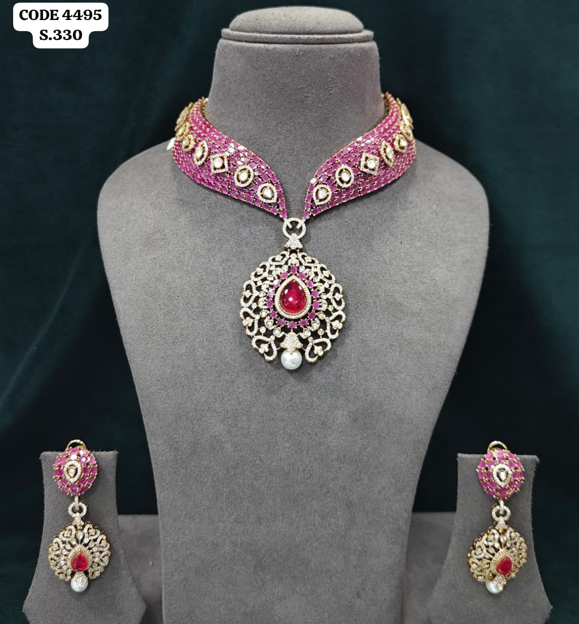 Necklace Set 023